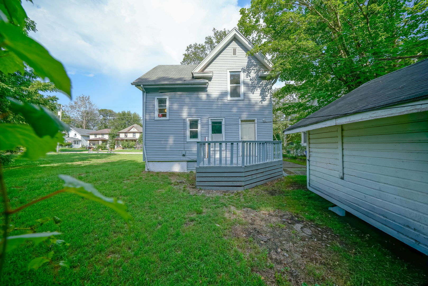 410 Albert Avenue Property Photo 21