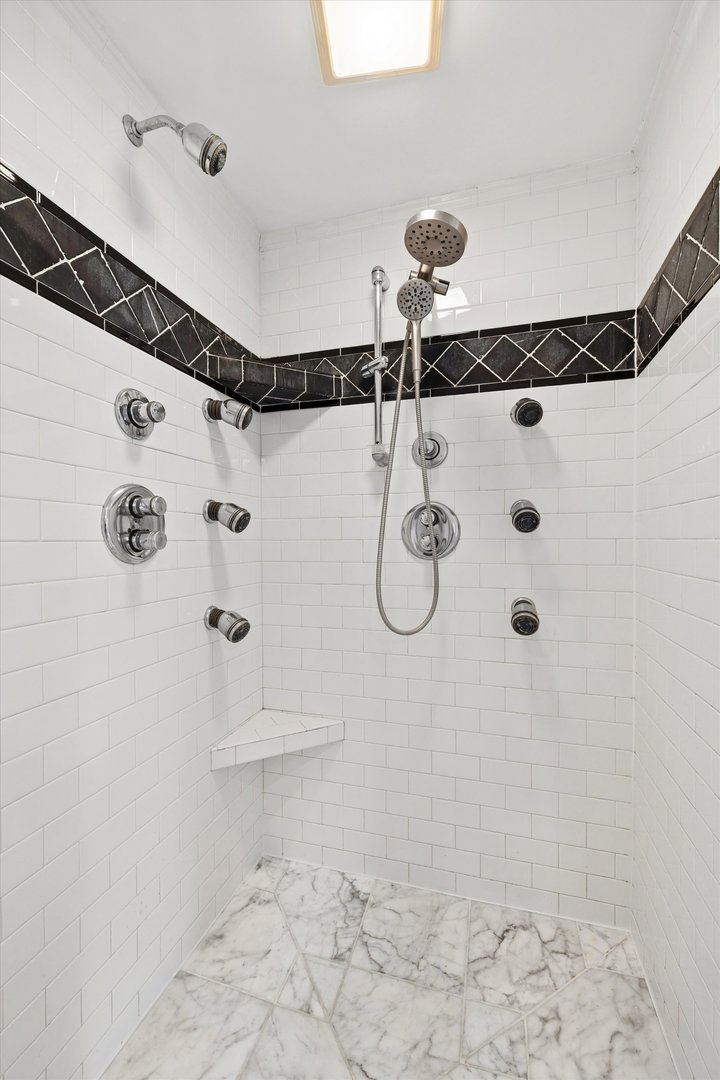 237 Ridgewood Avenue Property Photo 39