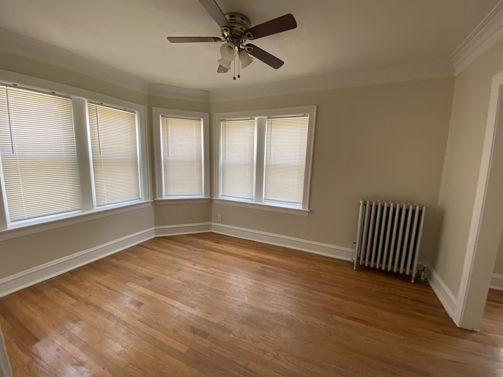 8900 S Langley Avenue 2 Property Photo 2