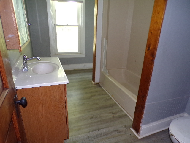 714 E 13th Street Property Photo 4