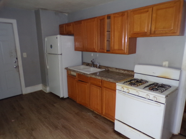 714 E 13th Street Property Photo 6