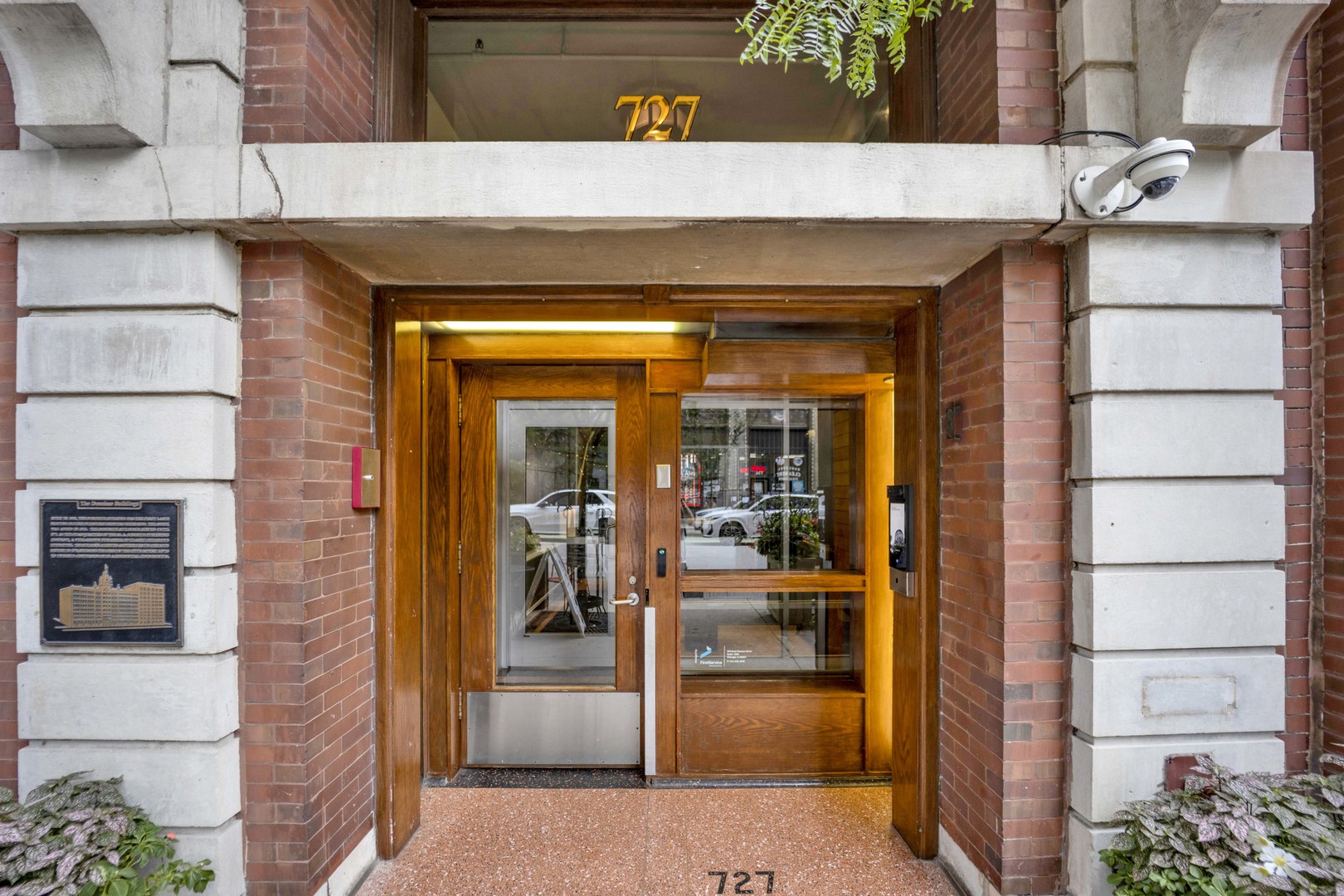 727 S Dearborn Street 311 Property Photo 2