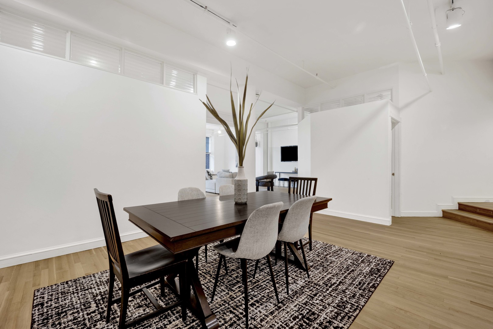 727 S Dearborn Street 311 Property Photo 17