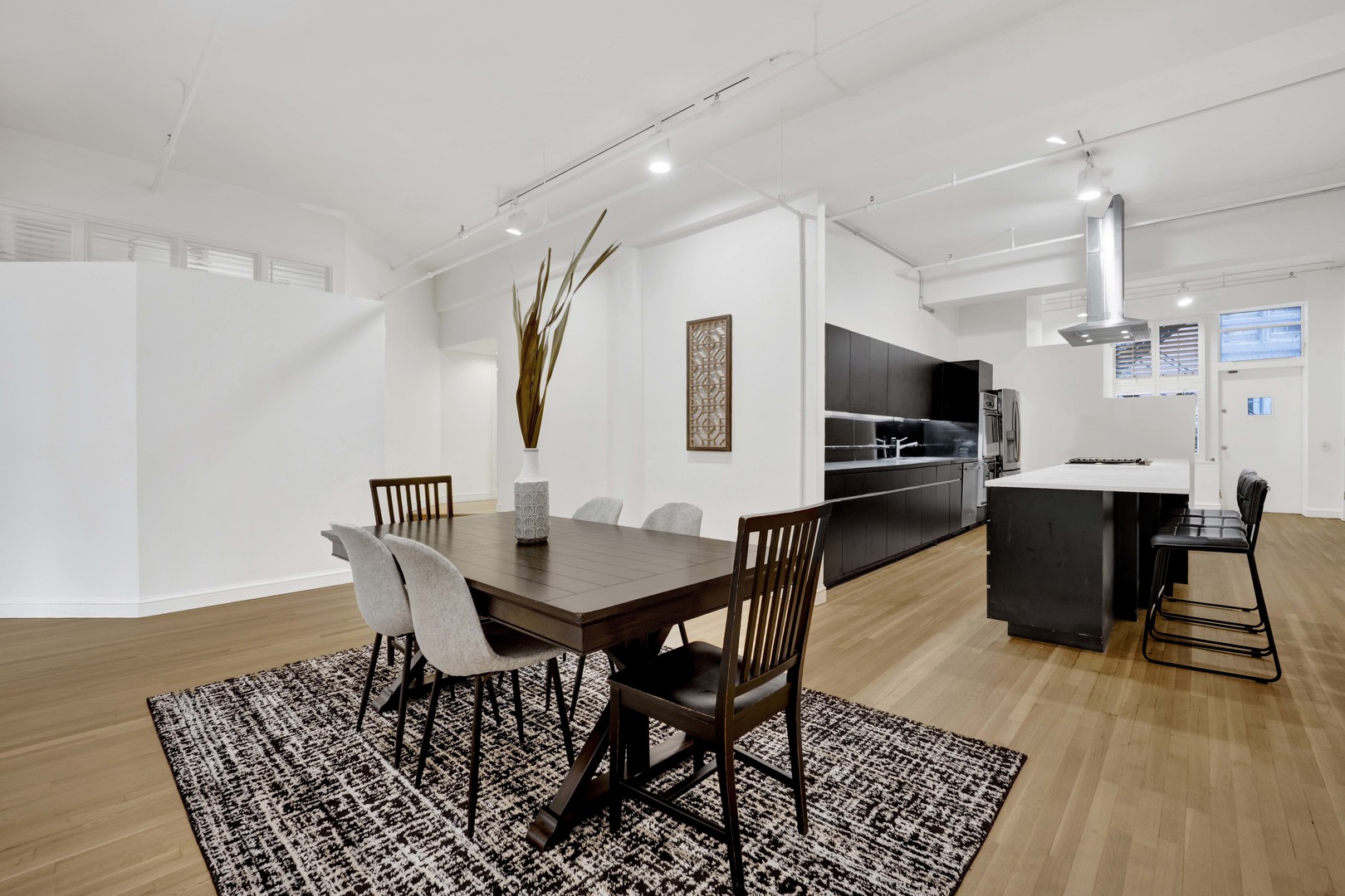 727 S Dearborn Street 311 Property Photo 18