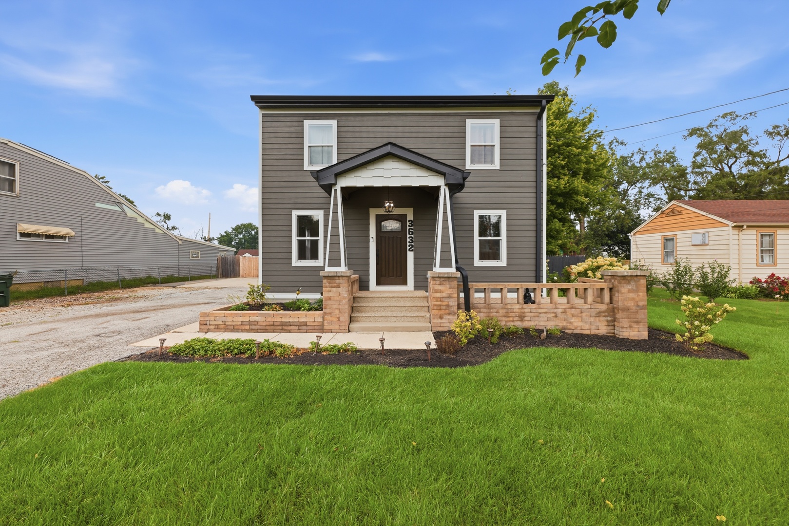 3632 Blackstone Avenue Property Photo 2