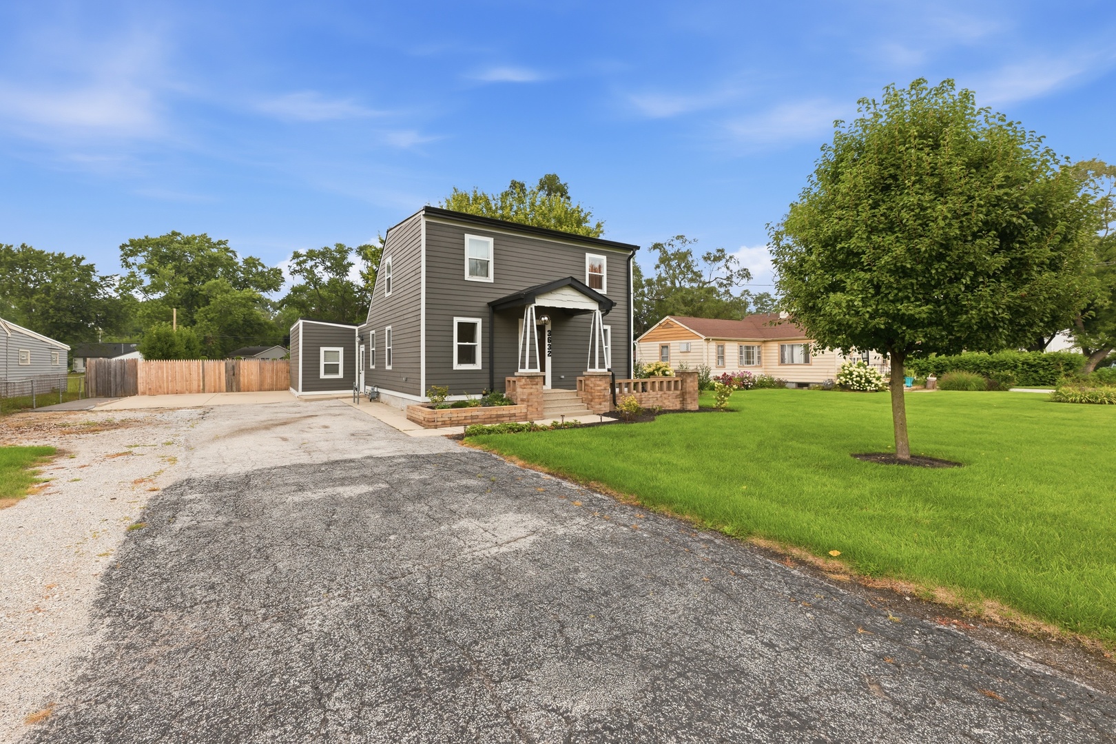 3632 Blackstone Avenue Property Photo 4