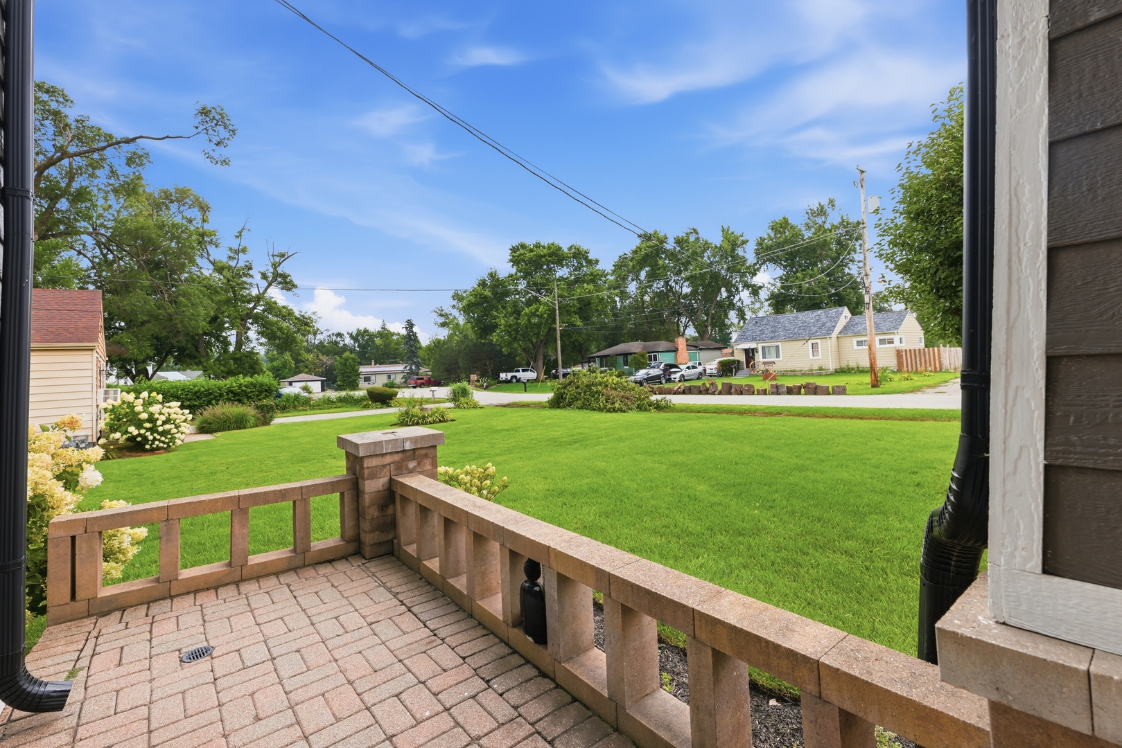 3632 Blackstone Avenue Property Photo 5