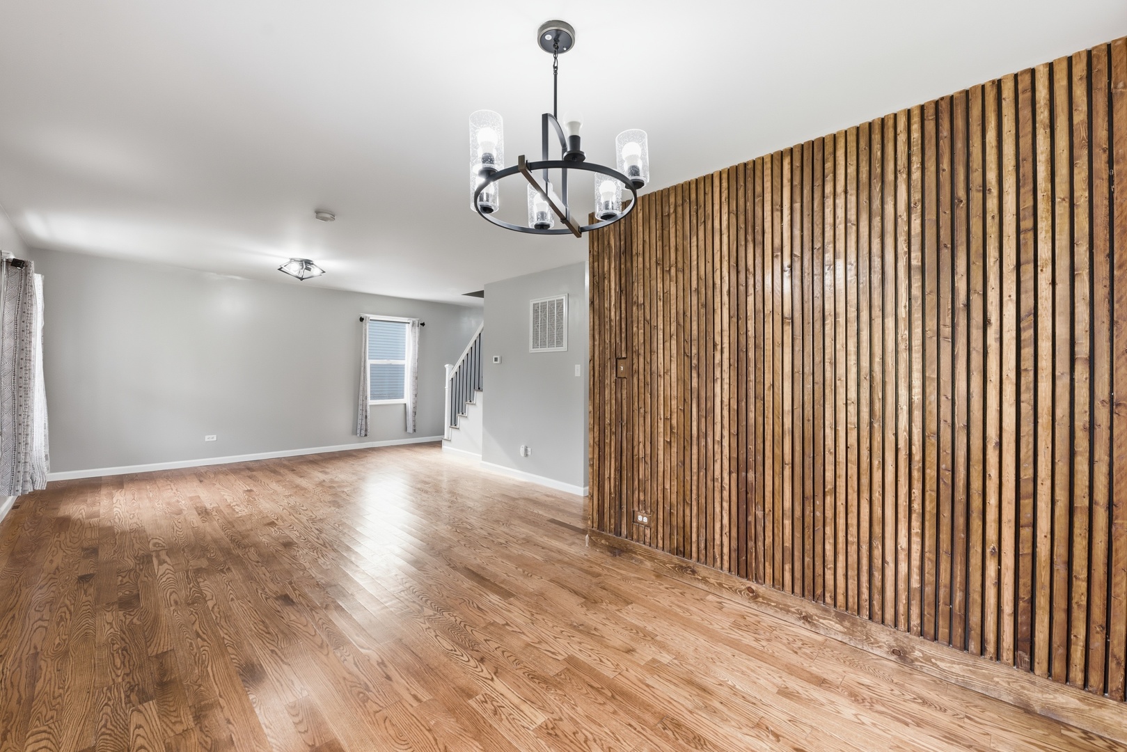 3632 Blackstone Avenue Property Photo 7