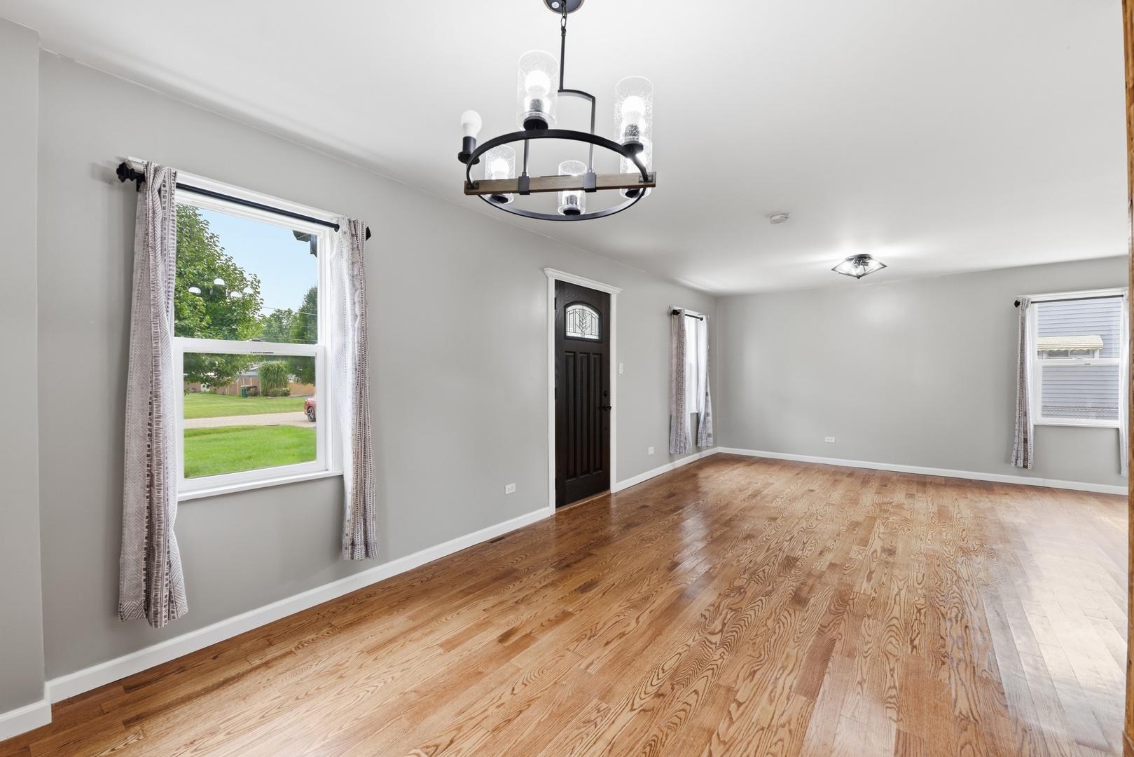 3632 Blackstone Avenue Property Photo 8