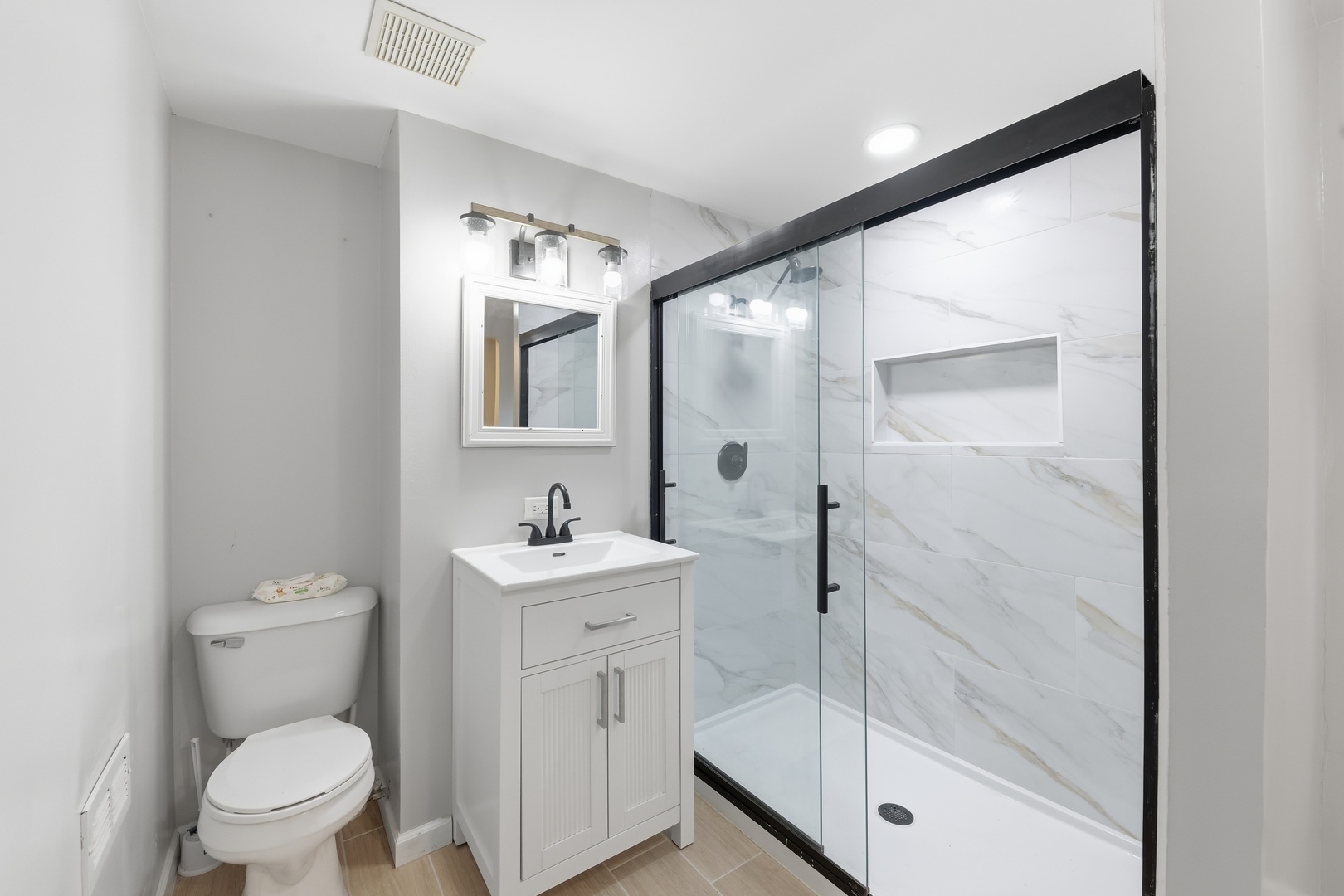 3632 Blackstone Avenue Property Photo 19