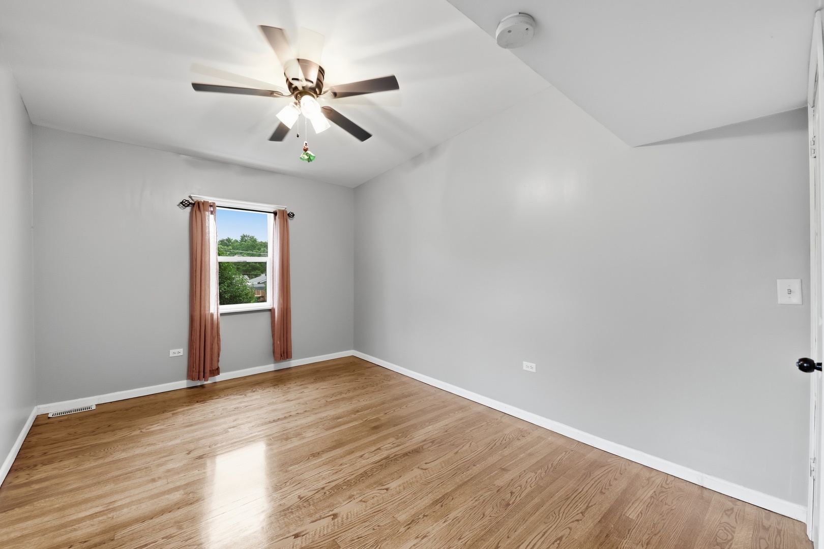 3632 Blackstone Avenue Property Photo 22