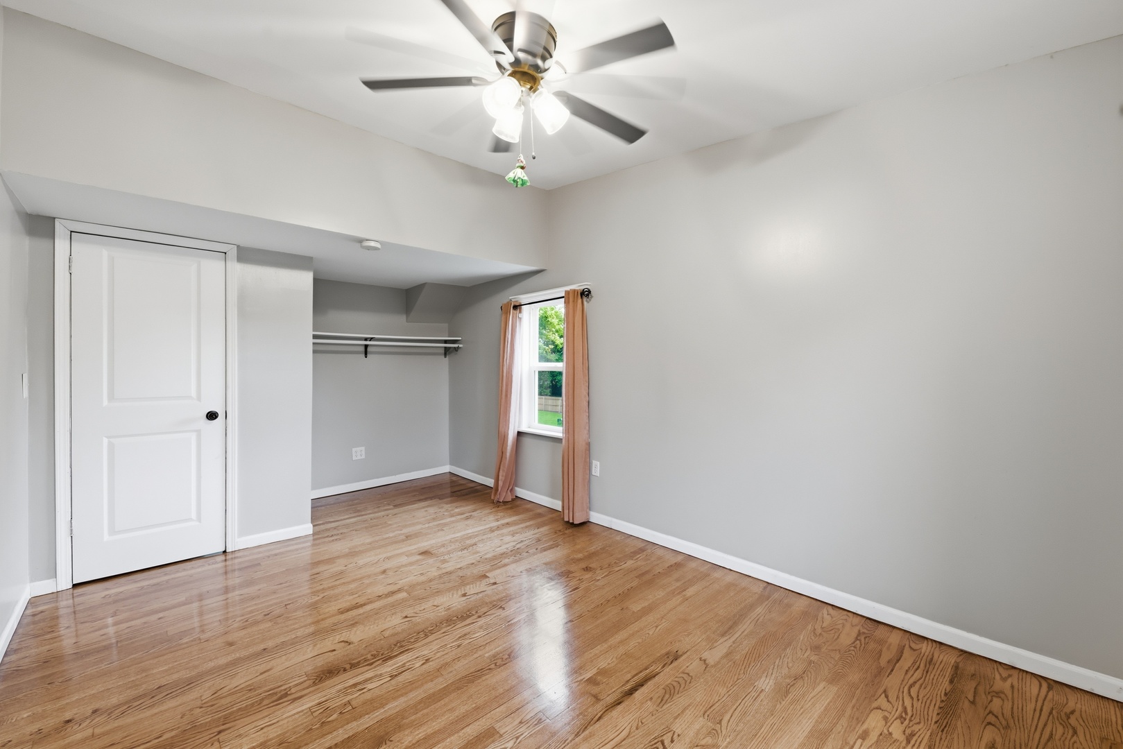 3632 Blackstone Avenue Property Photo 23