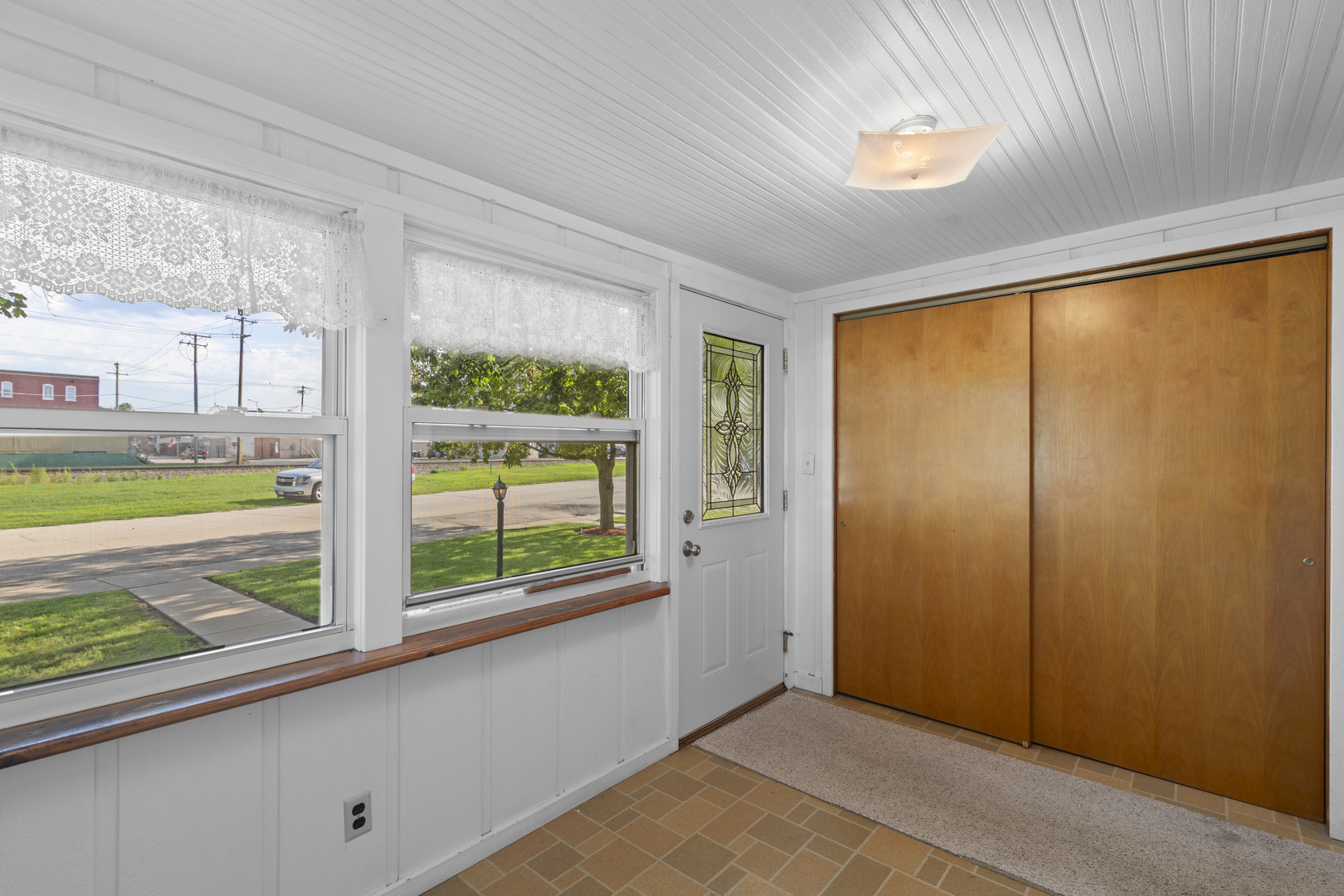 100 Burlington Street Property Photo 3