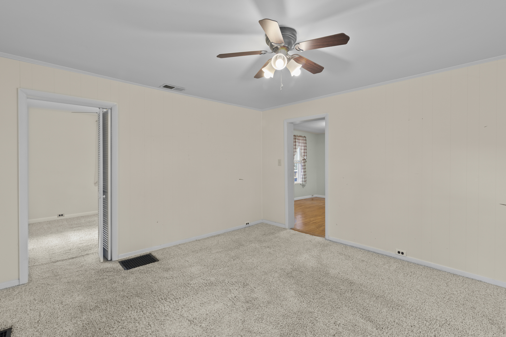 100 Burlington Street Property Photo 13