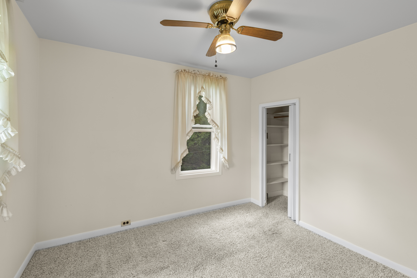 100 Burlington Street Property Photo 14