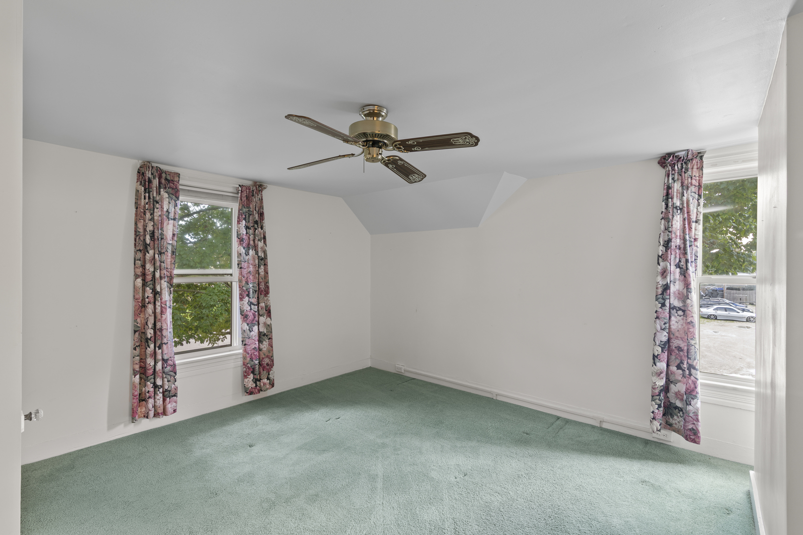 100 Burlington Street Property Photo 17