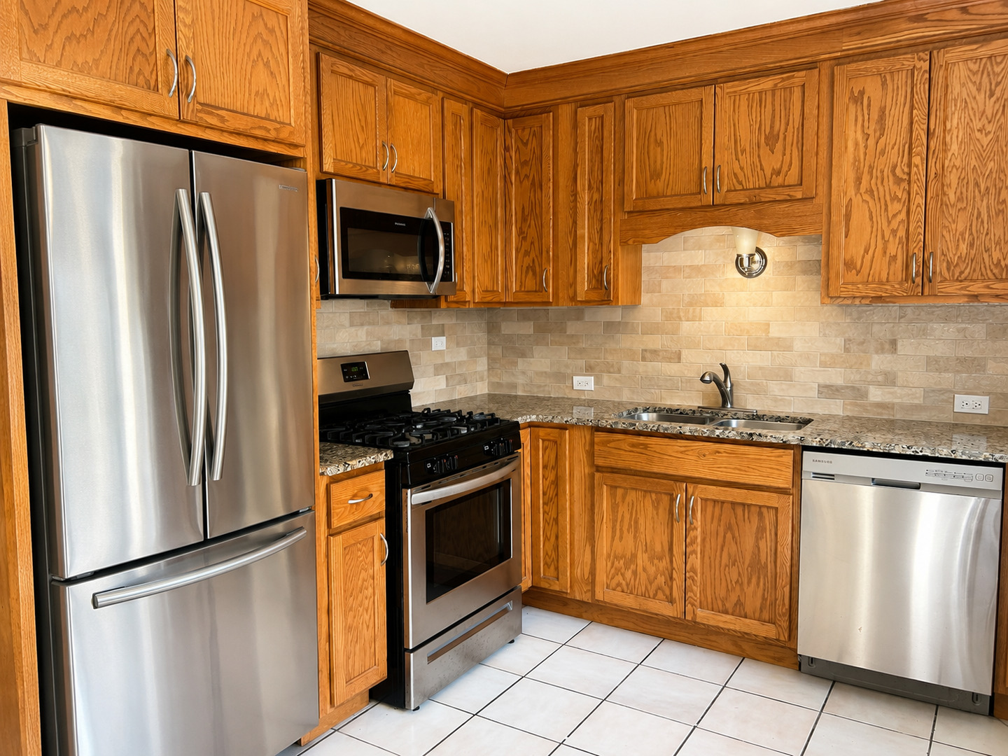 16908 Laramie Avenue Property Photo 6