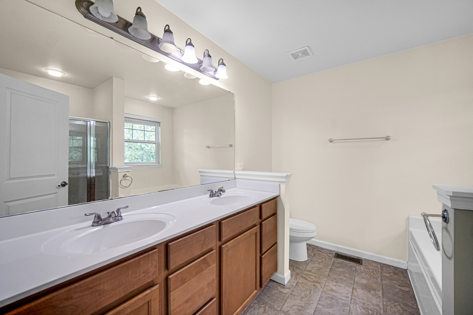 3335 Kentshire Circle Property Photo 17