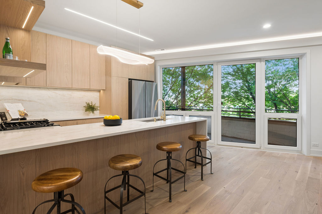 1656 N Bosworth Avenue 3s Property Photo 3
