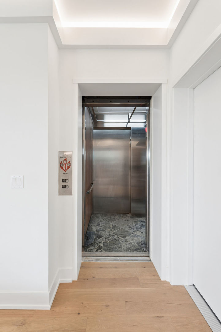 1656 N Bosworth Avenue 3s Property Photo 6