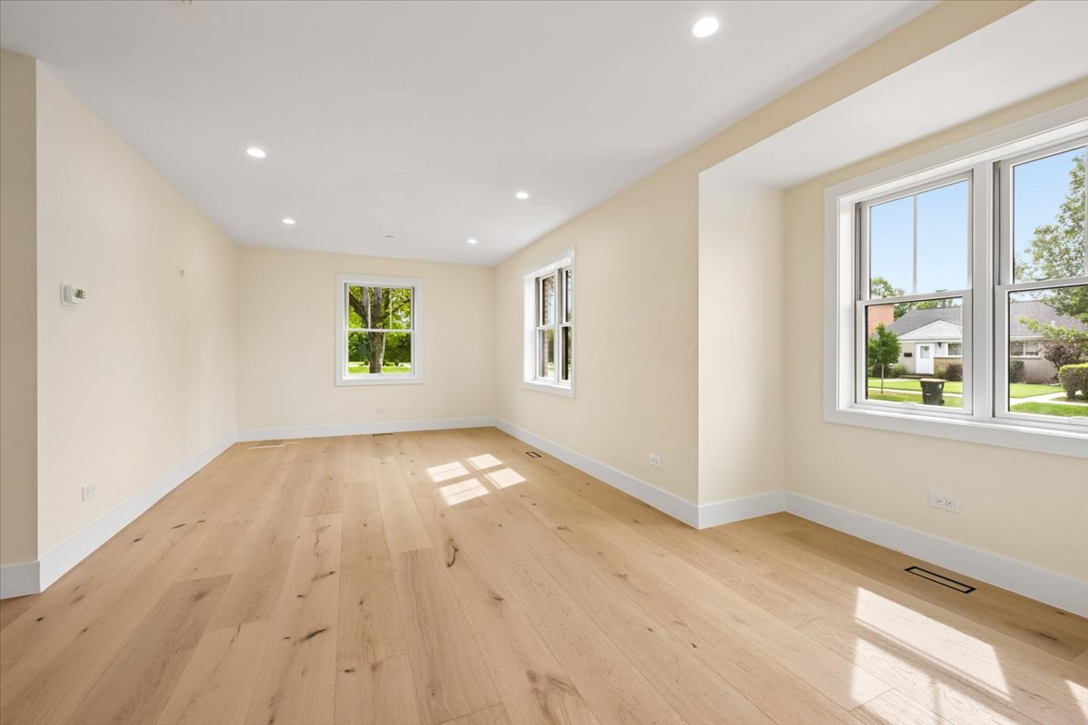 3810 W North Shore Avenue Property Photo 6