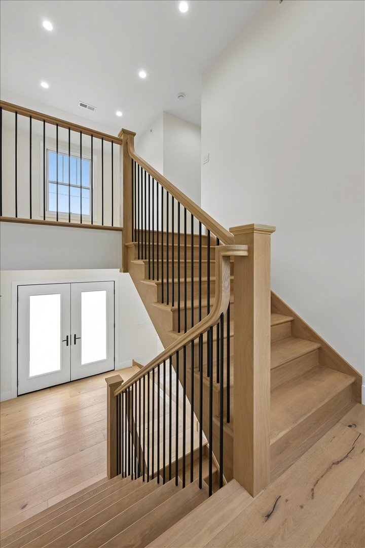 3810 W North Shore Avenue Property Photo 7