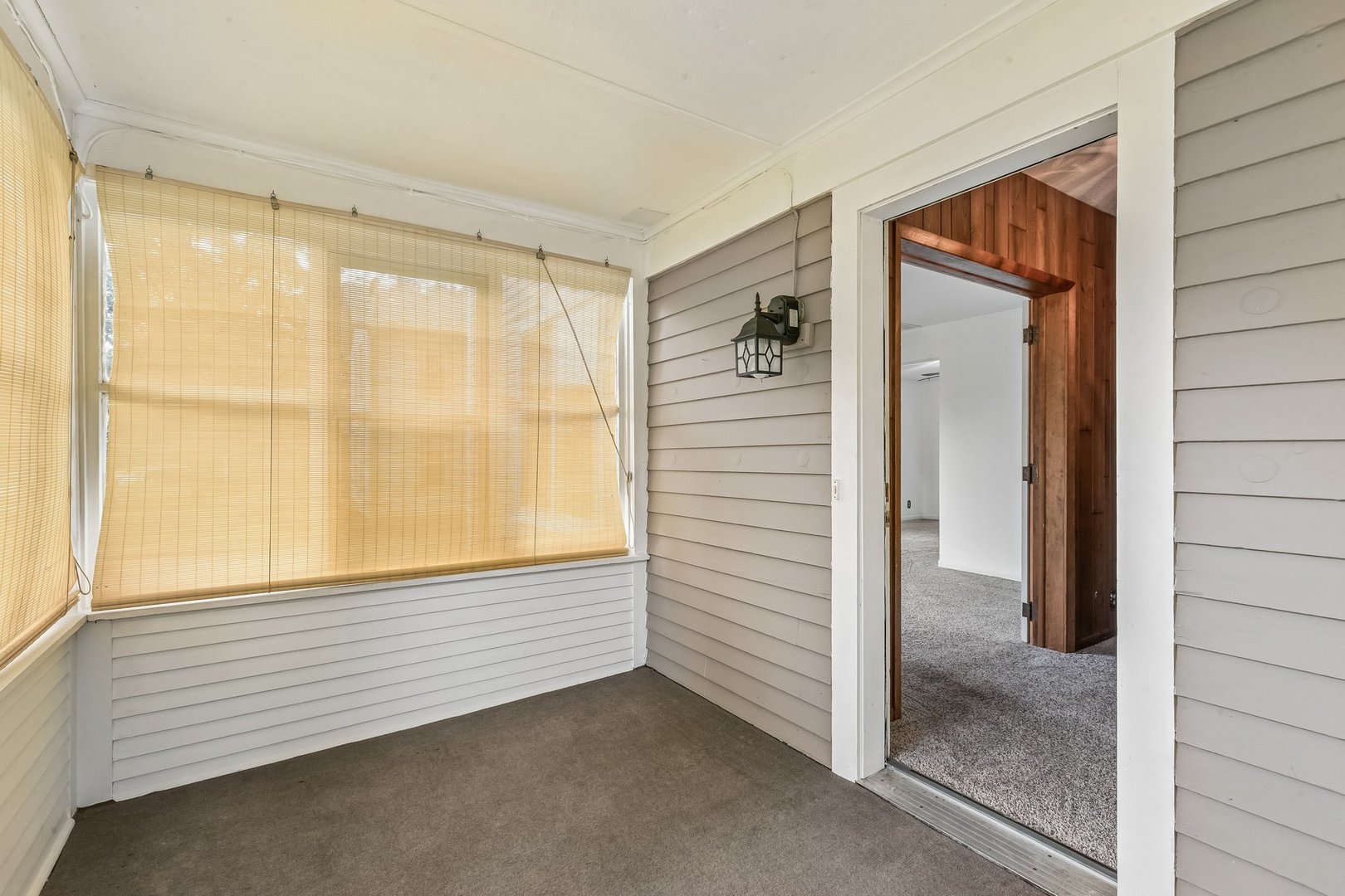 11806 Maple Avenue Property Photo 2