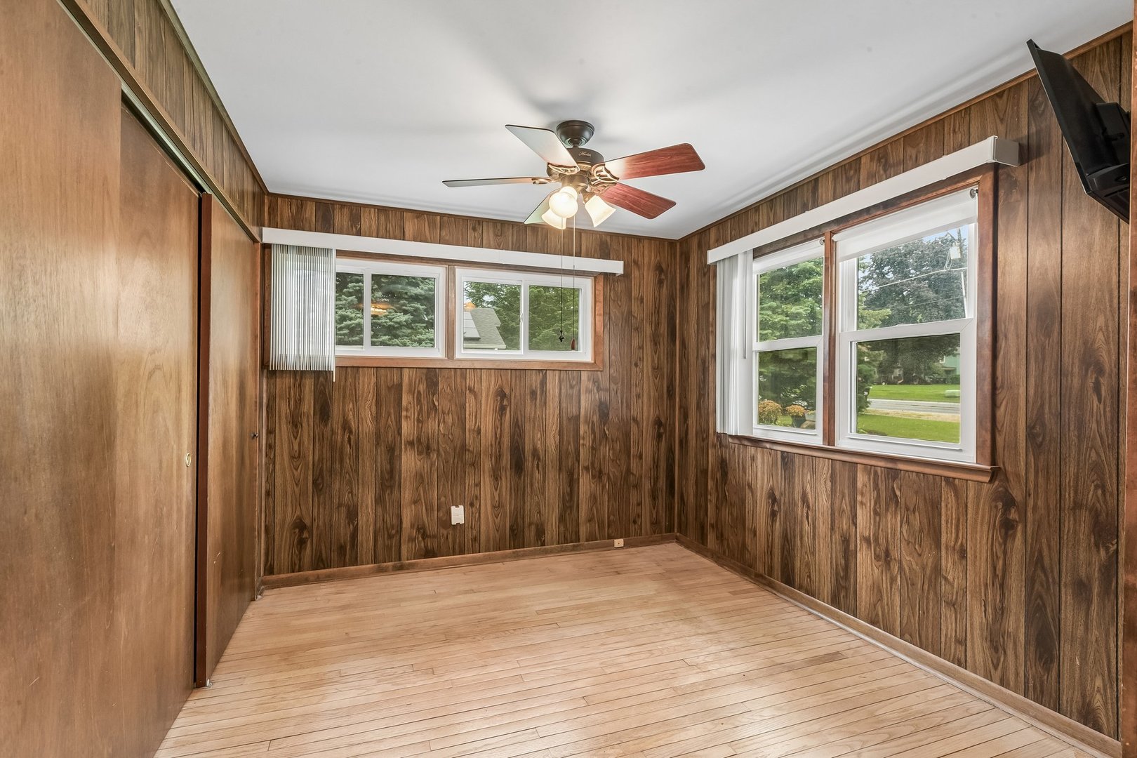 11806 Maple Avenue Property Photo 32