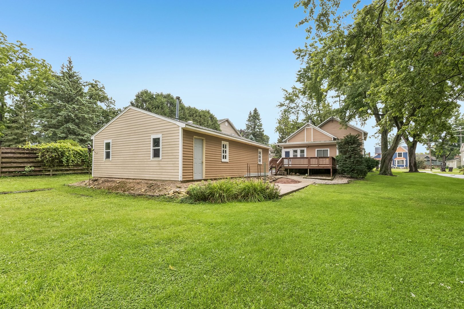 11806 Maple Avenue Property Photo 41