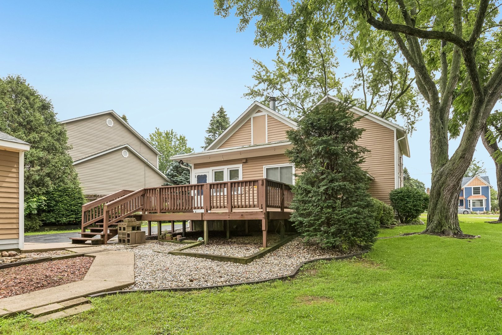 11806 Maple Avenue Property Photo 42