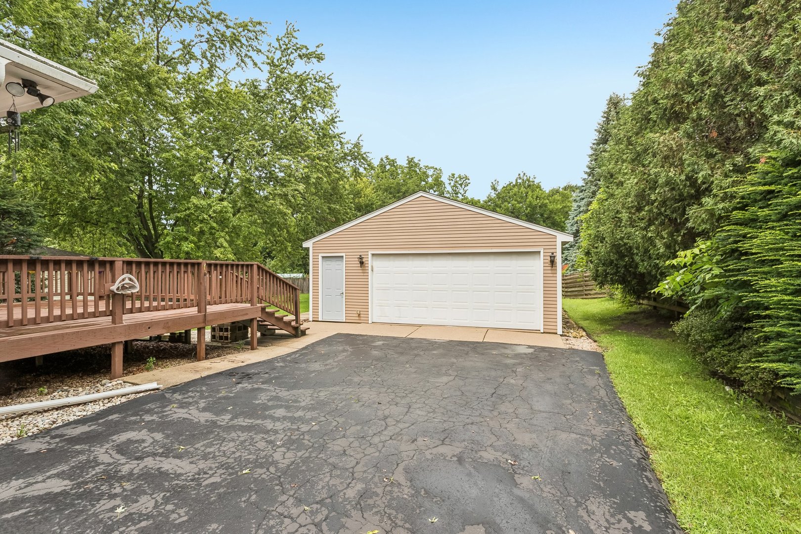 11806 Maple Avenue Property Photo 44
