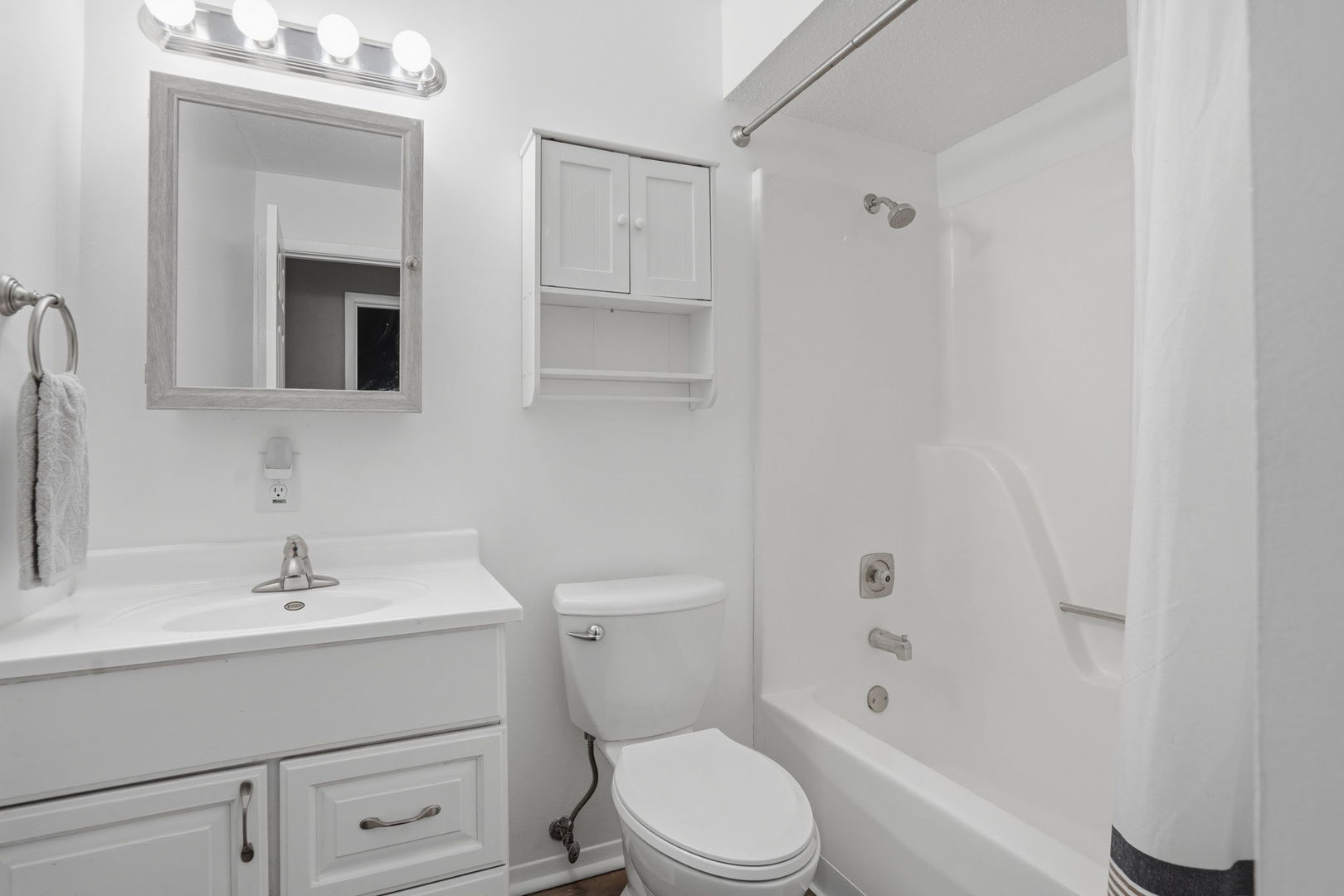 1503 W 46th Place Property Photo 13