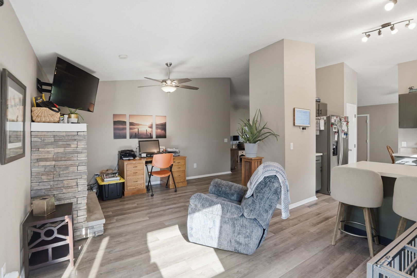 1503 W 46th Place Property Photo 19