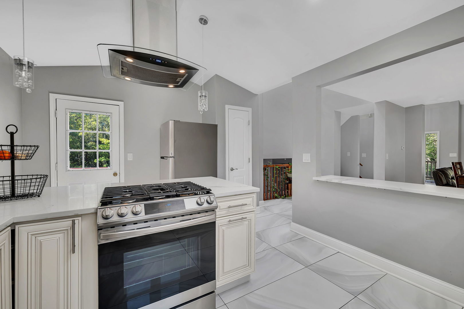 369 Twin Creeks Drive Property Photo 15