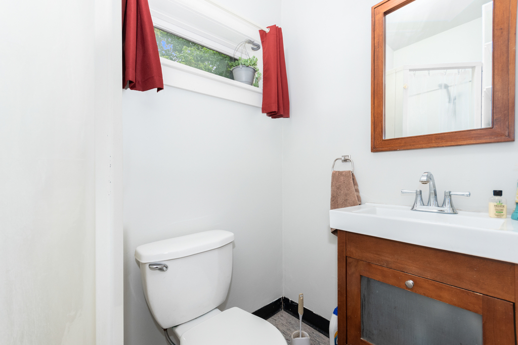 202 N Main Street 1 Property Photo 11