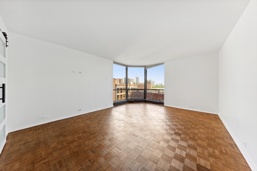 990 N Lake Shore Drive 15d Property Photo 13