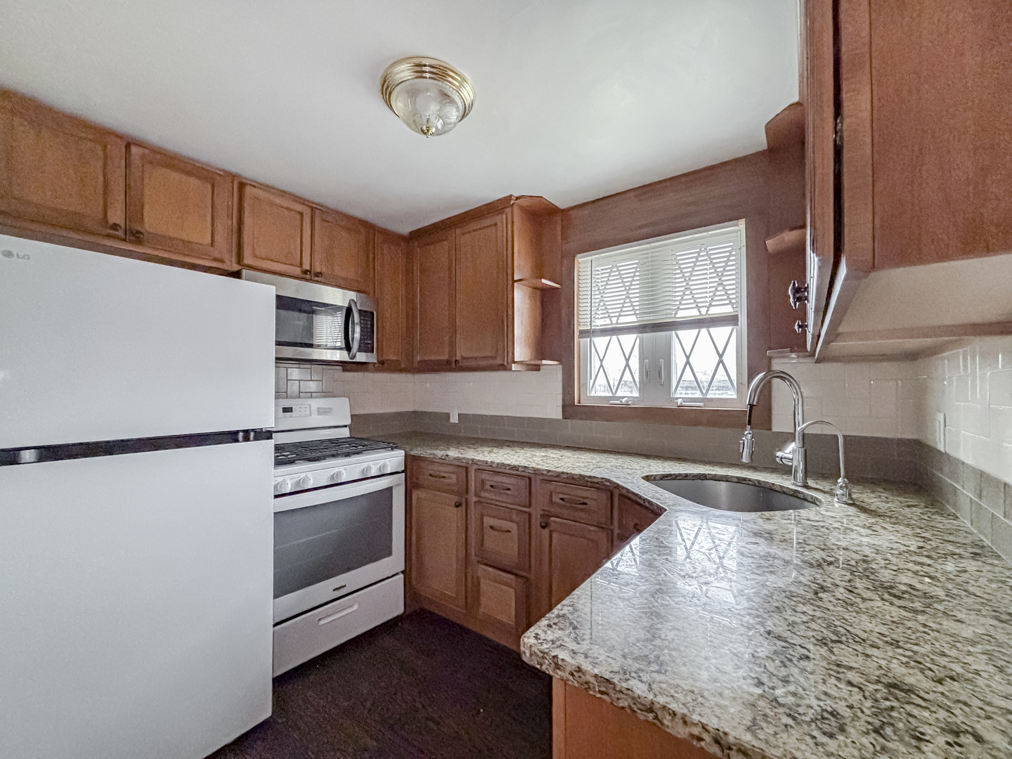 5156 W 63rd Place Property Photo 3
