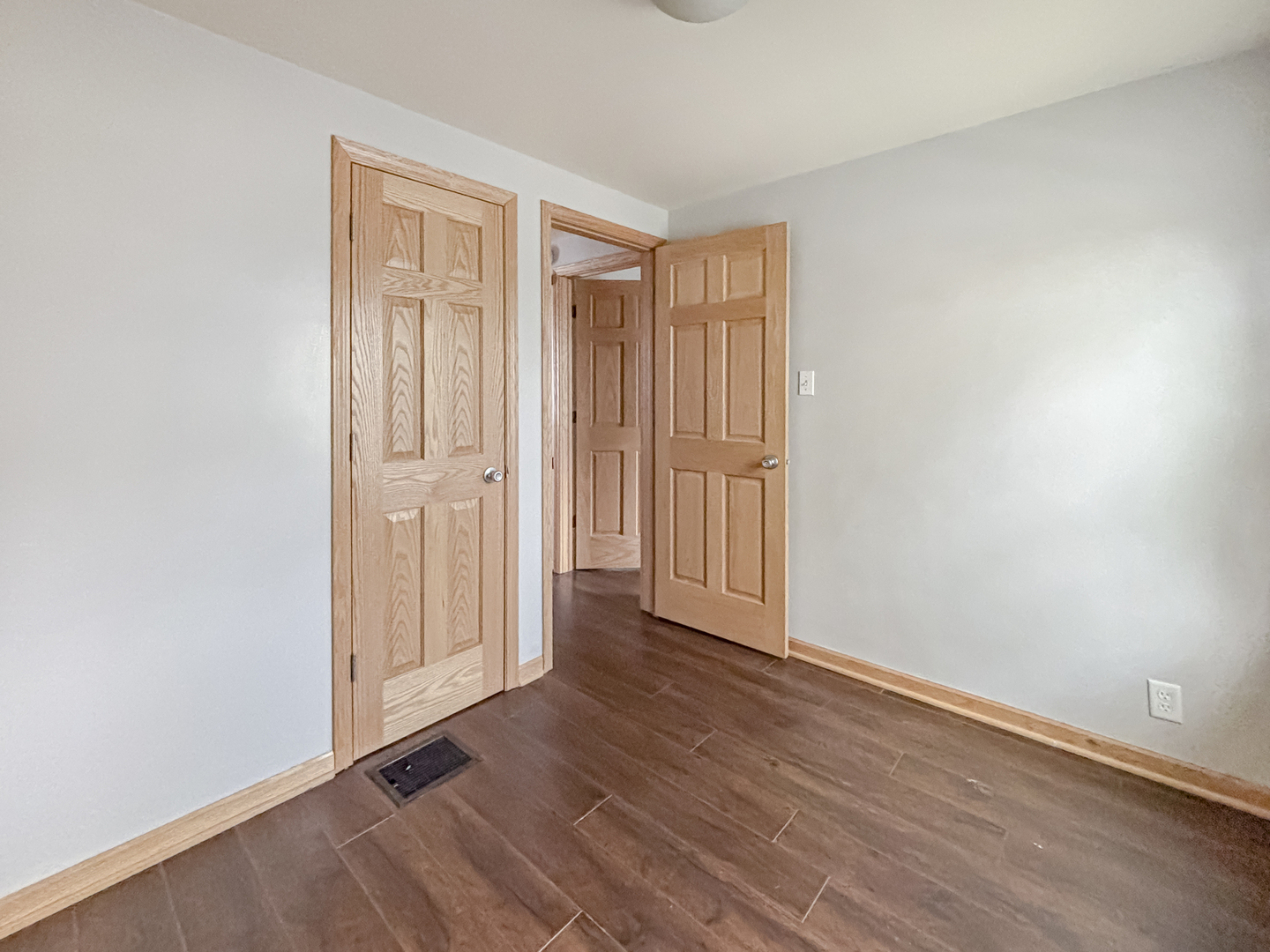 5156 W 63rd Place Property Photo 11