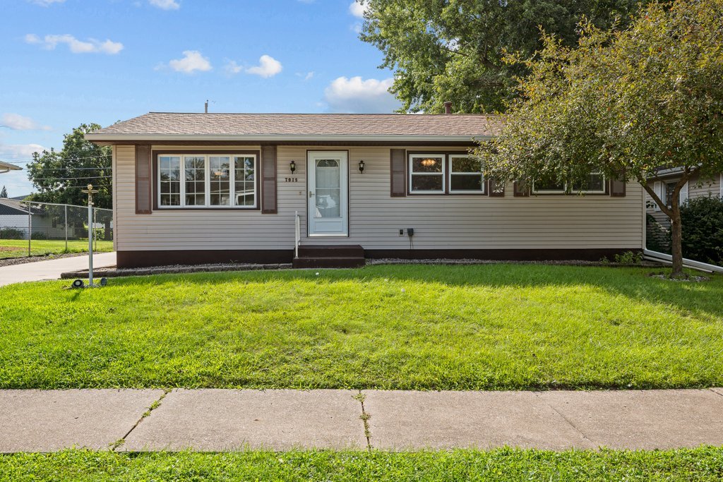 7912 9th Street Property Photo 1