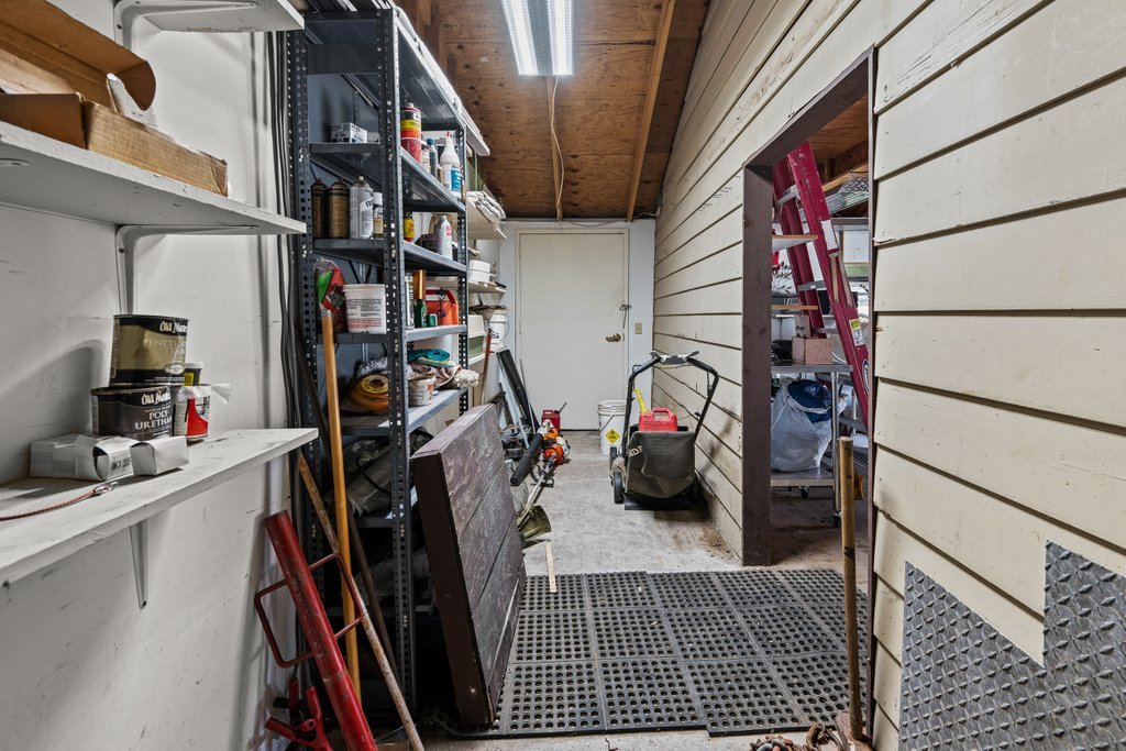 7912 9th Street Property Photo 2