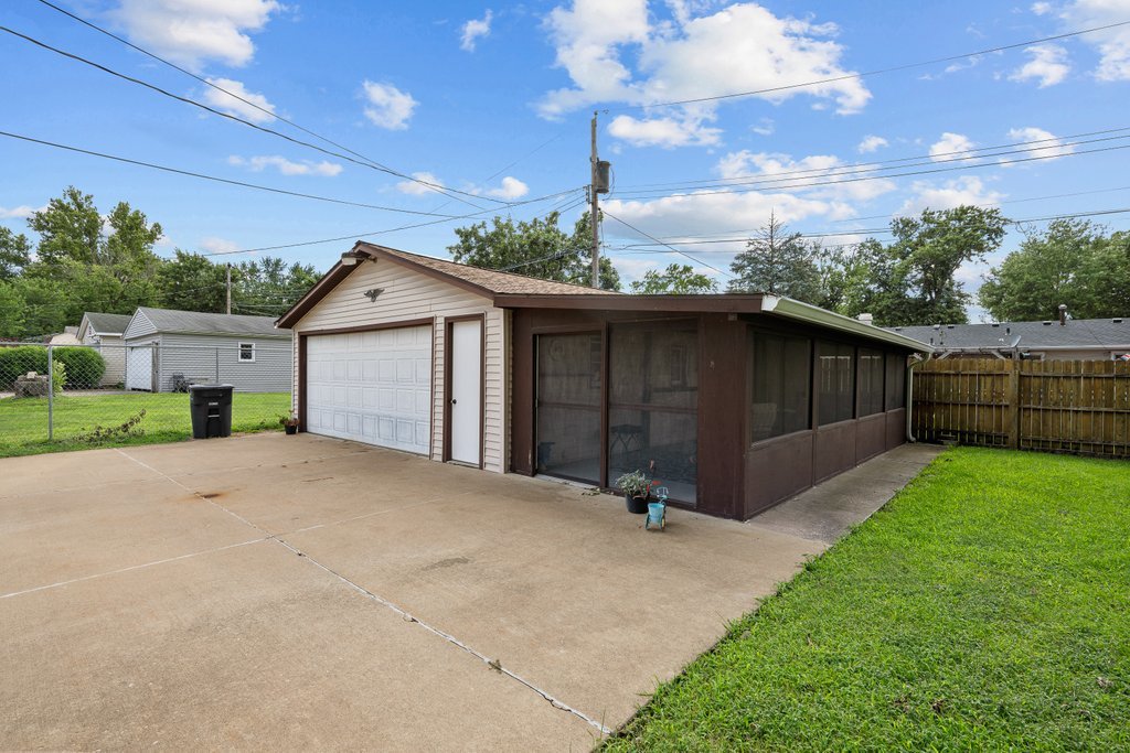 7912 9th Street Property Photo 6