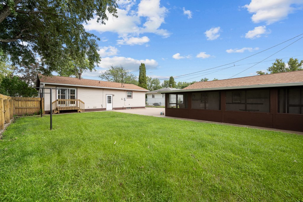 7912 9th Street Property Photo 8