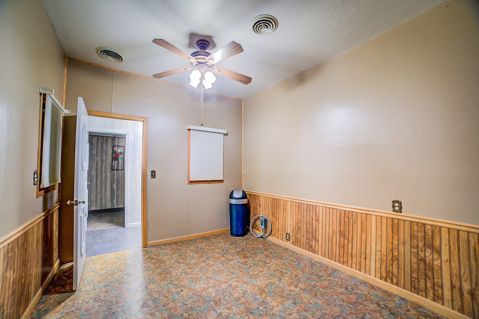 113 W Garfield Avenue Property Photo 18