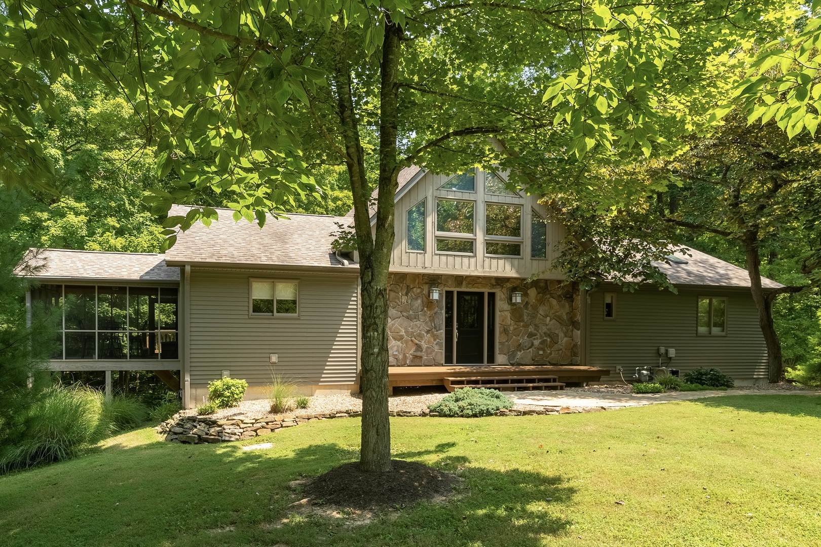3 Iroquois Trail Property Photo 1
