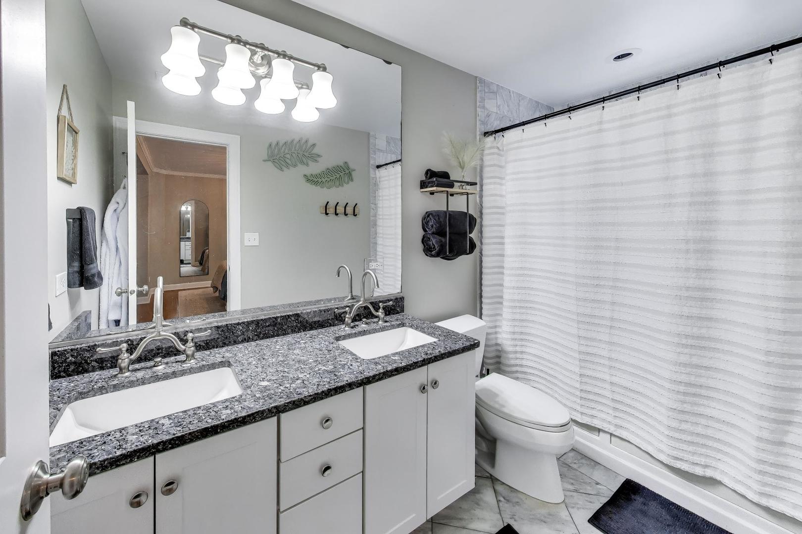 4834 N Kenmore Avenue Gn Property Photo 13