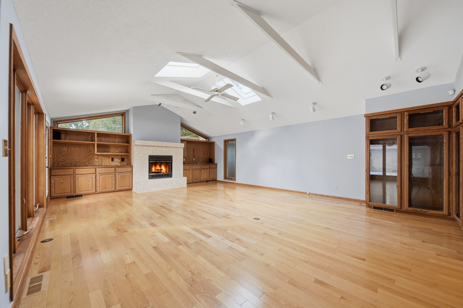1213 Douglas Terrace Property Photo 8
