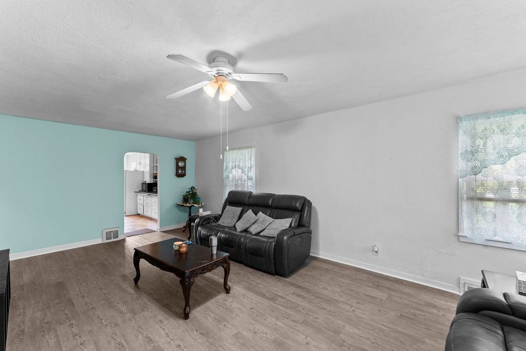 11434 140th Street Place Property Photo 6