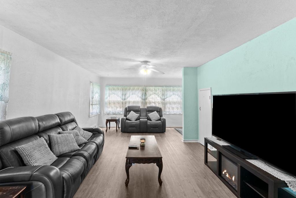 11434 140th Street Place Property Photo 7