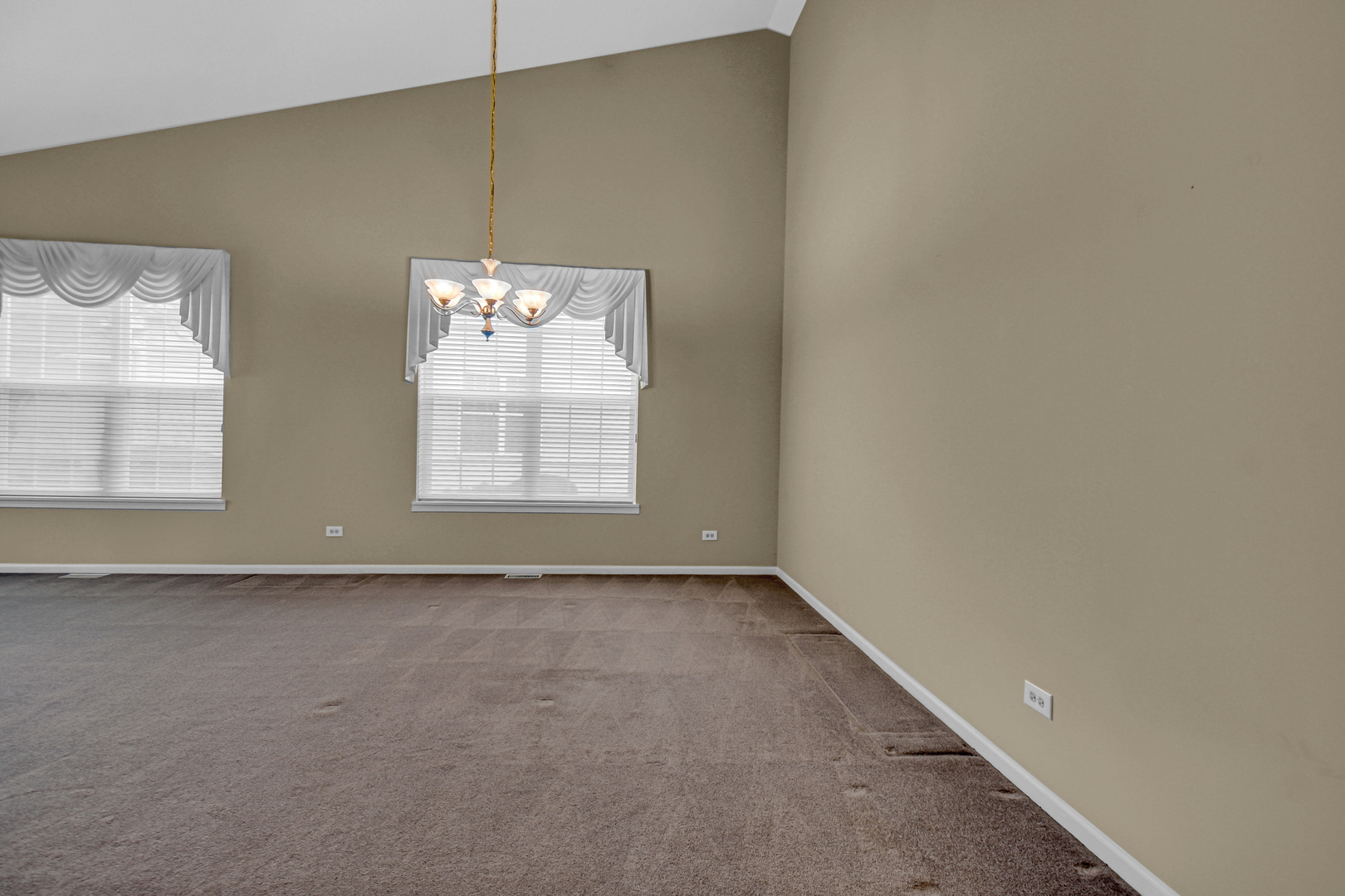 735 Pentwater Road Property Photo 8