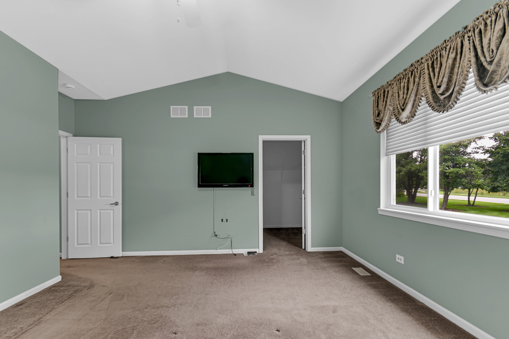 735 Pentwater Road Property Photo 12